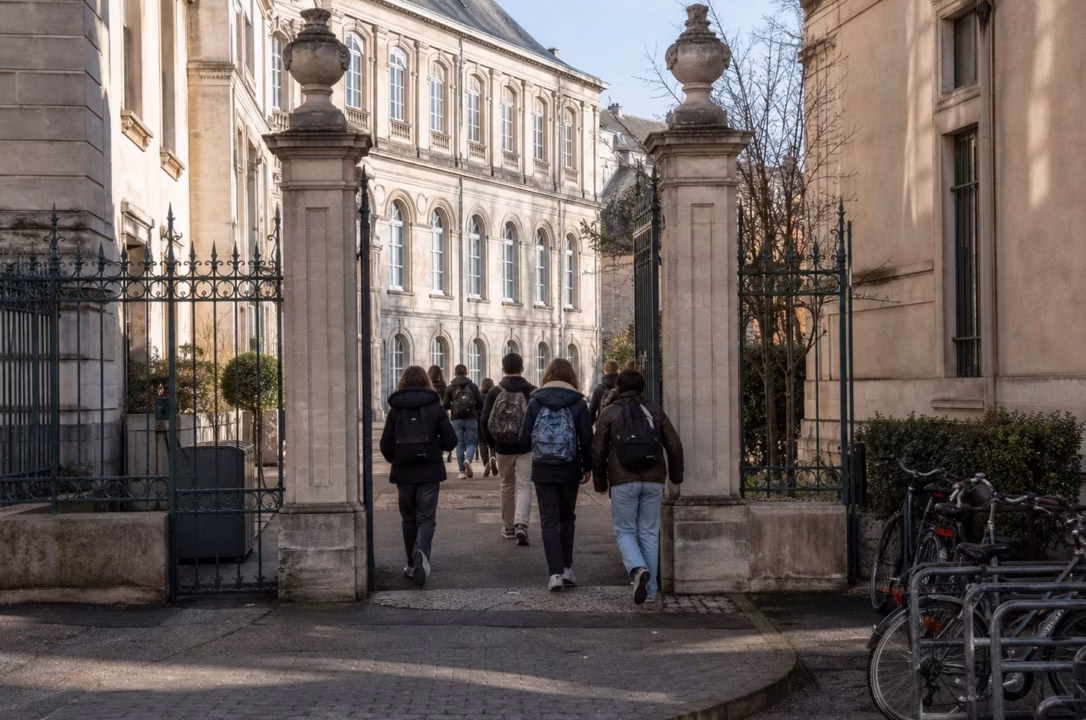 Bachelor degree : ce diplôme anglo-saxon vaut-il un bac+3 français ?